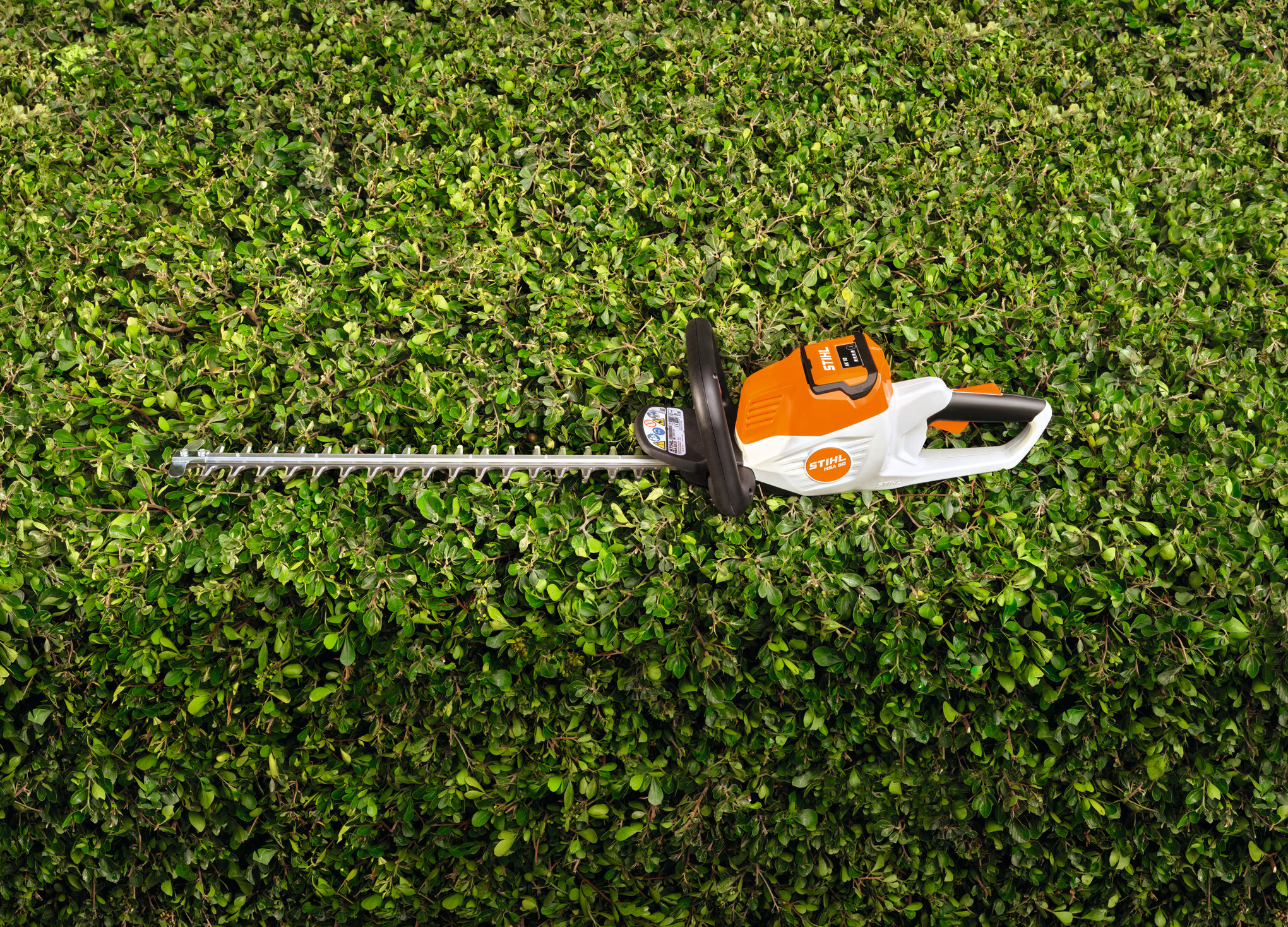 HSA 50 con batería AK 10 y cargador AL 101